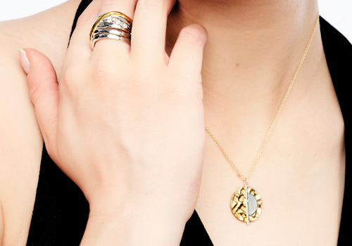 Time to reveal the neckline.