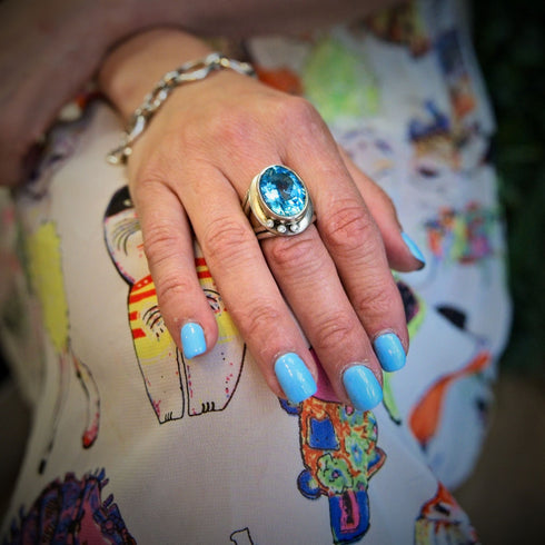 Eyetelia Ring in various gemstones