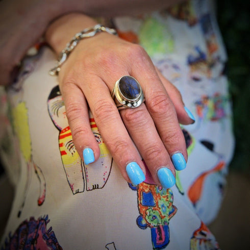 Eyetelia Ring in various gemstones