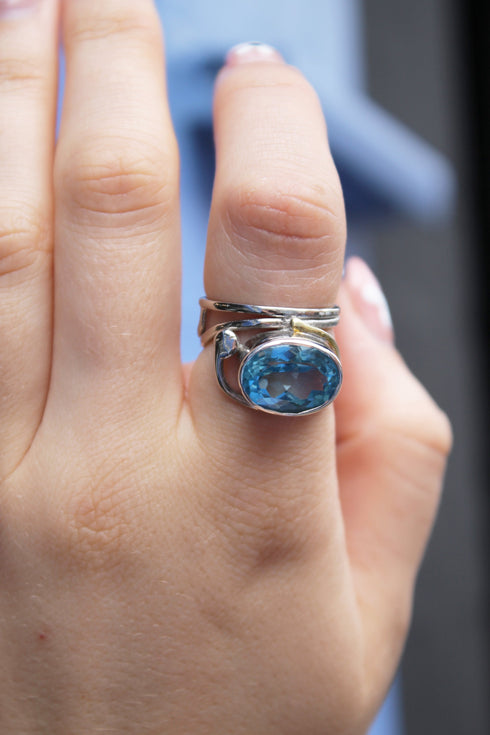 Horizontal Ring in various gemstones