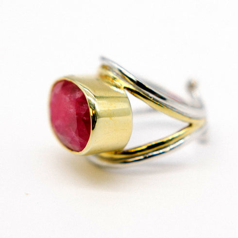 Party Ring in various gemstones