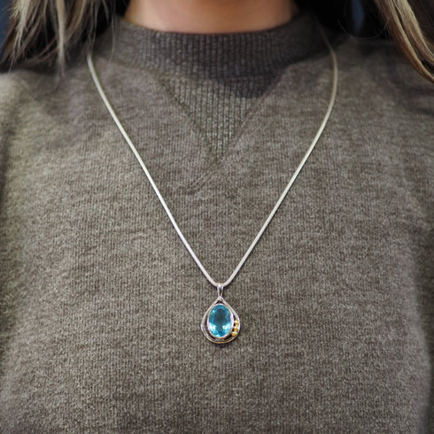 Poppy Pendant Small in various gemstones