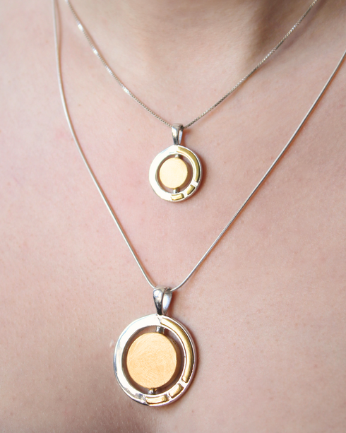 Urú Small Pendant & Chain