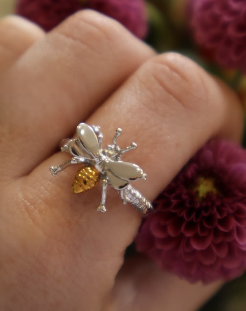 Wildlife Bee Ring Silver & Gold