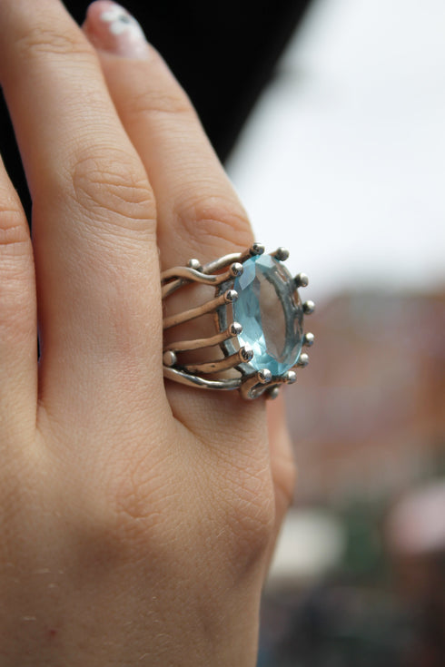 Willow Ring in various gemstones
