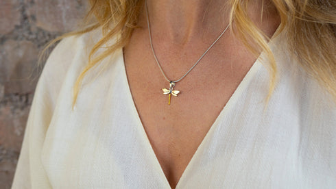 Wildlife Pendant - Small Dragonfly With Gold Tail & Free Chain